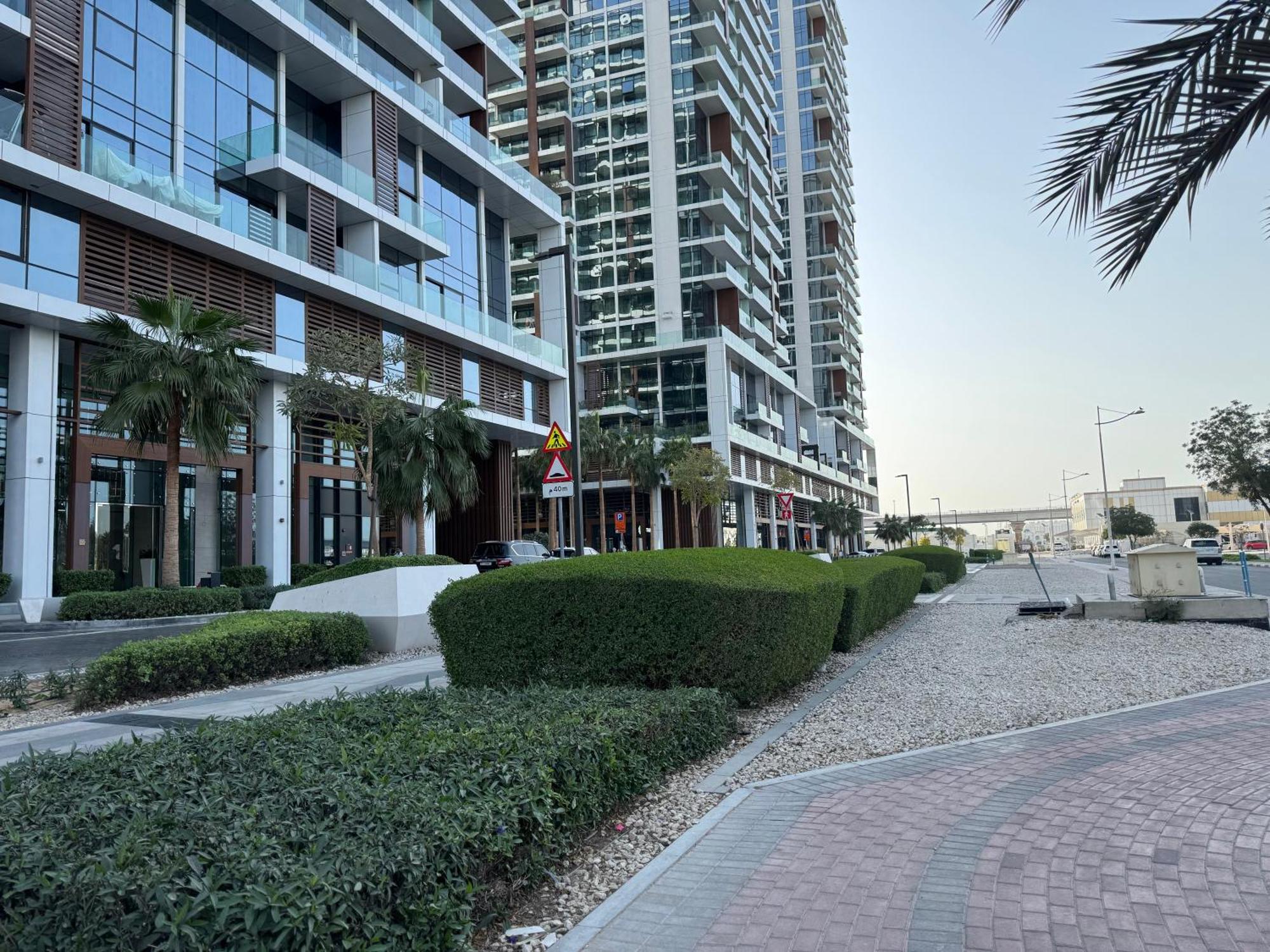 Apartment Ashri Luxe Spacious Near Metro, Frame Dubai