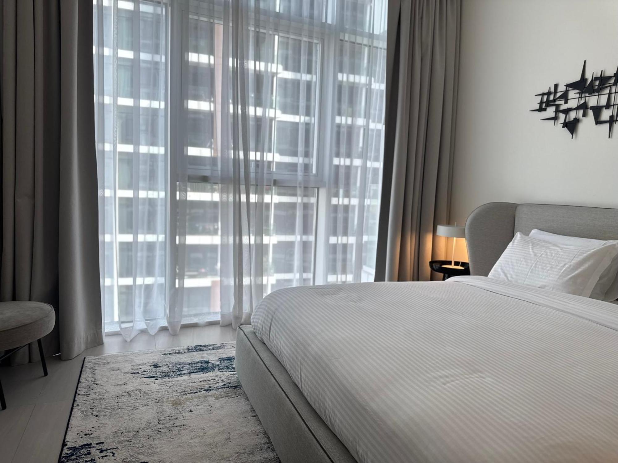 Ashri Luxe Spacious Near Metro, Frame Dubai