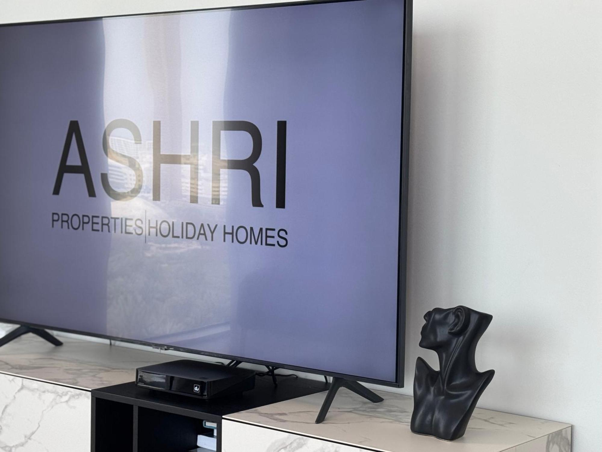 Ashri Luxe Spacious Near Metro, Frame *