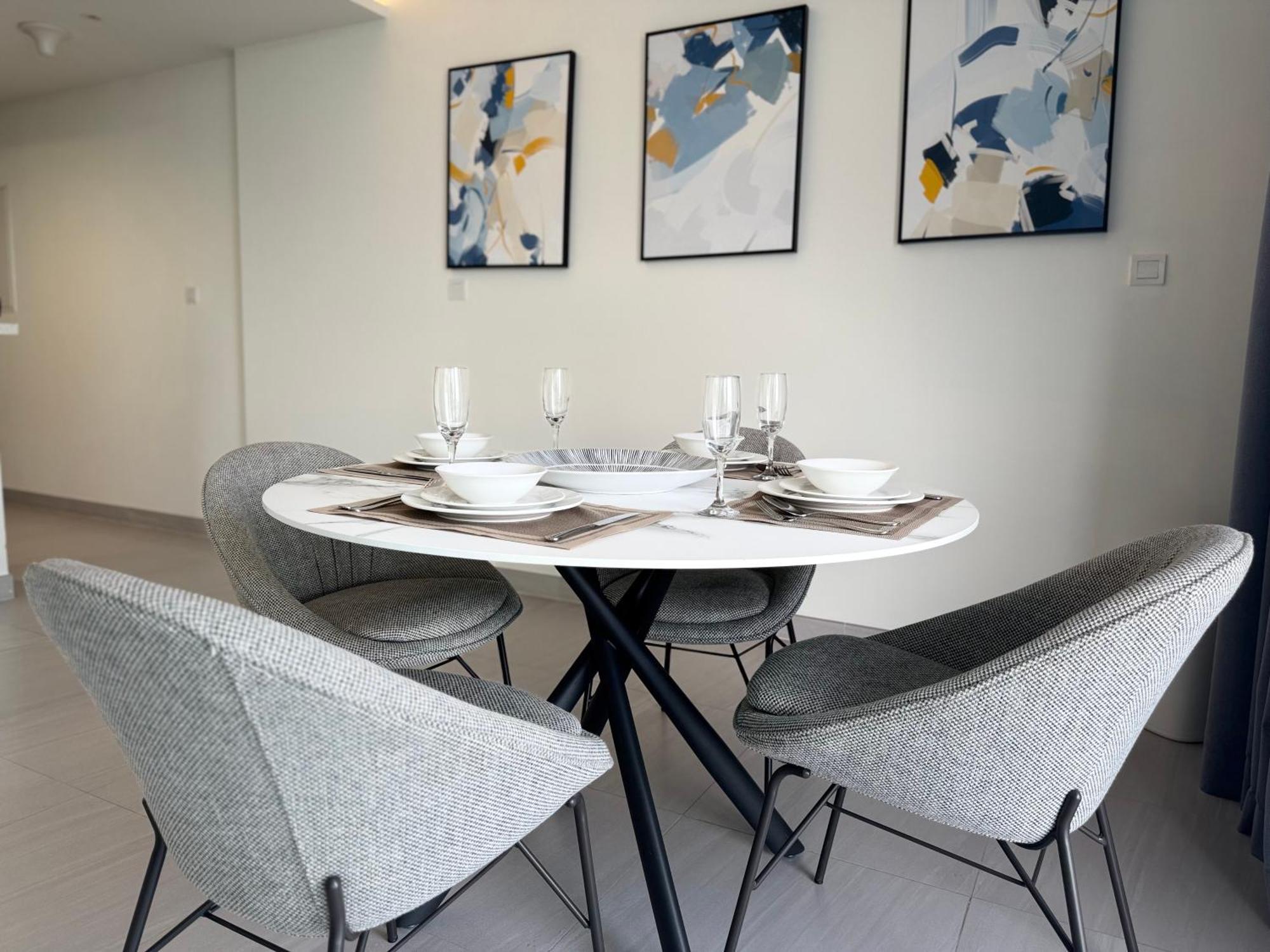 Appartement Ashri Luxe Spacious Near Metro, Frame