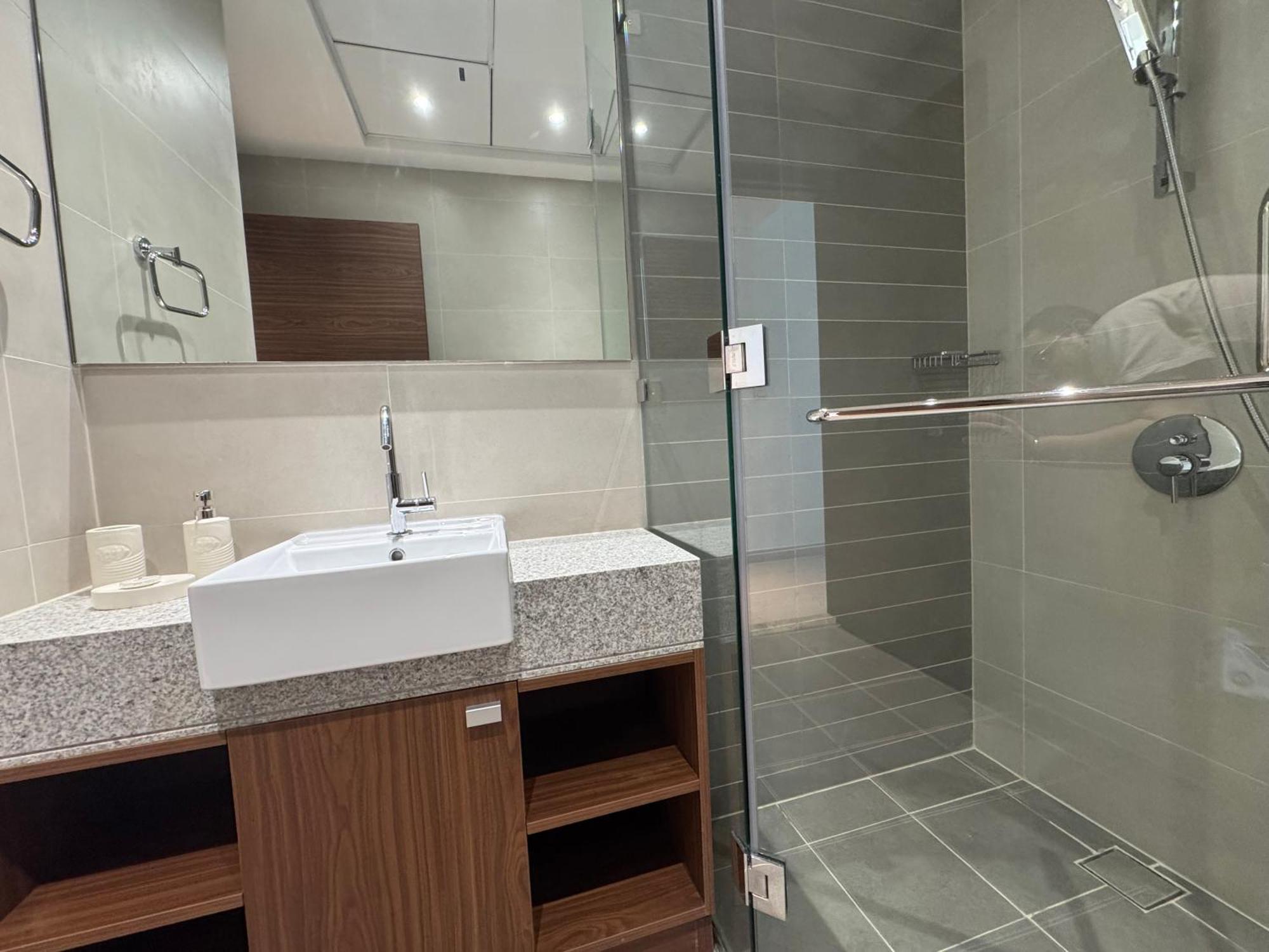 Ashri Luxe Spacious Near Metro, Frame Dubai